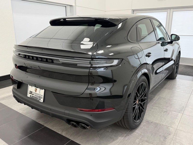Porsche Cayenne Vehicle Full-screen Gallery Image 7