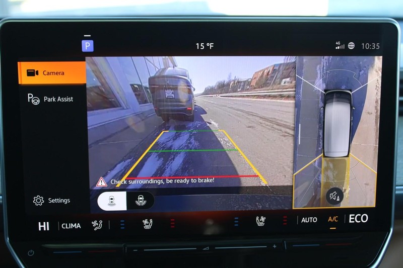 Volkswagen ID. Buzz Vehicle Full-screen Gallery Image 16