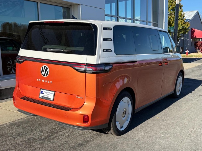 Volkswagen ID. Buzz Vehicle Full-screen Gallery Image 3