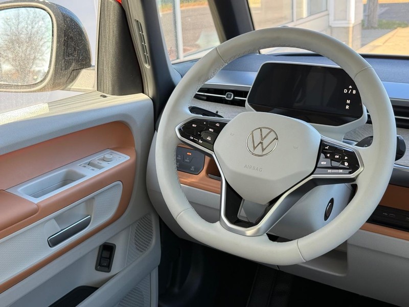 Volkswagen ID. Buzz Vehicle Full-screen Gallery Image 9