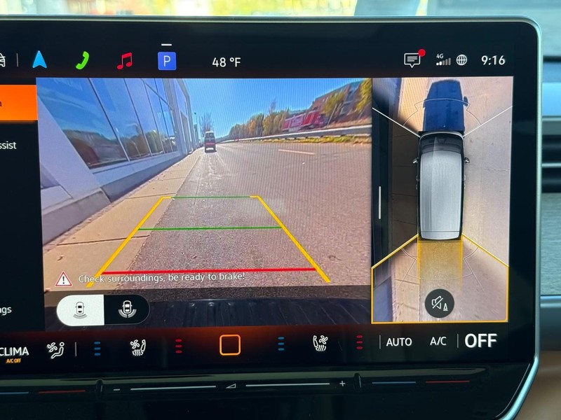 Volkswagen ID. Buzz Vehicle Full-screen Gallery Image 14