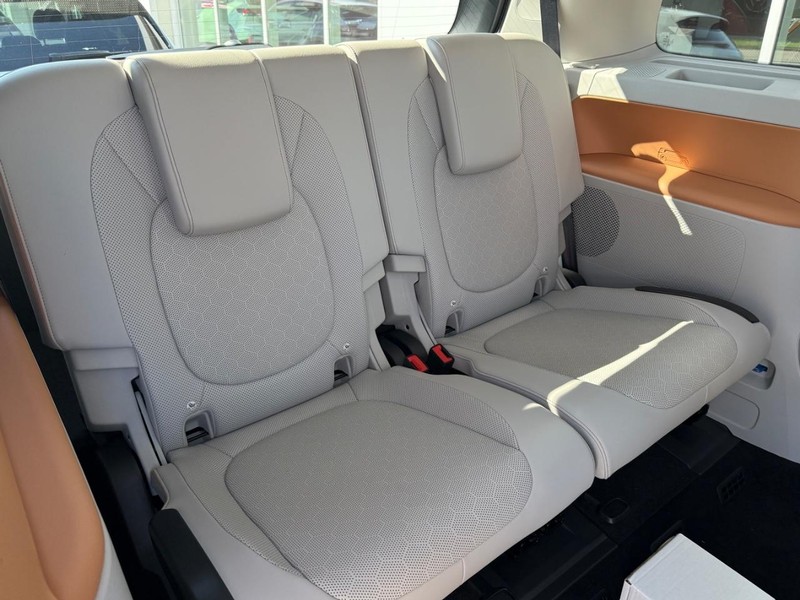 Volkswagen ID. Buzz Vehicle Full-screen Gallery Image 5