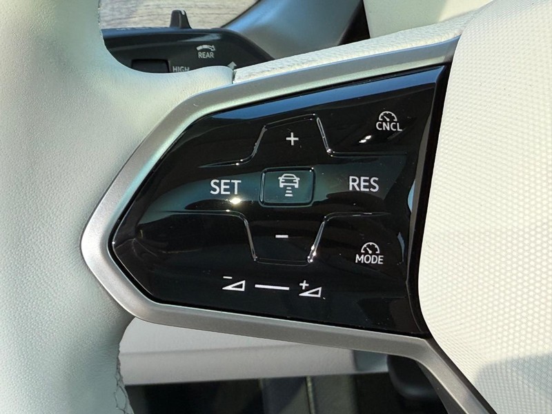 Volkswagen ID. Buzz Vehicle Full-screen Gallery Image 9