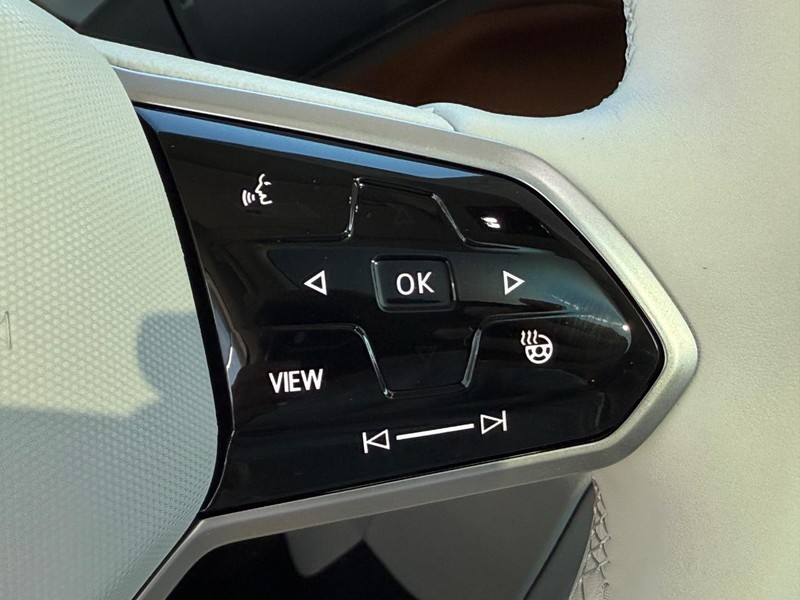 Volkswagen ID. Buzz Vehicle Full-screen Gallery Image 10