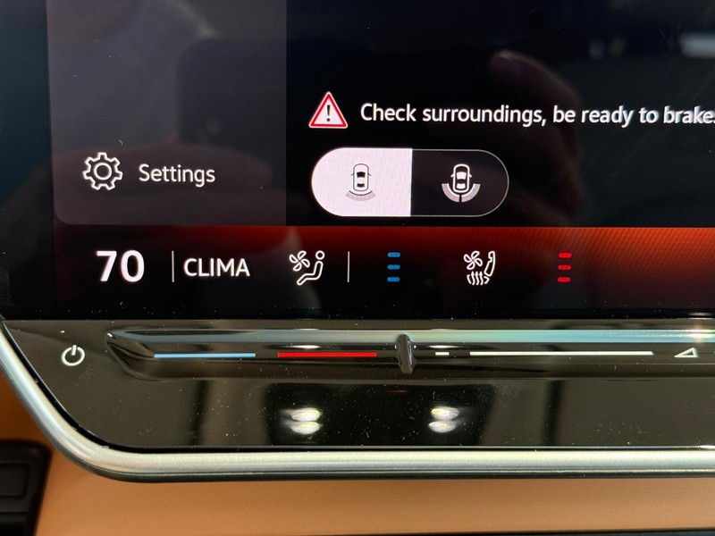 Volkswagen ID. Buzz Vehicle Full-screen Gallery Image 12