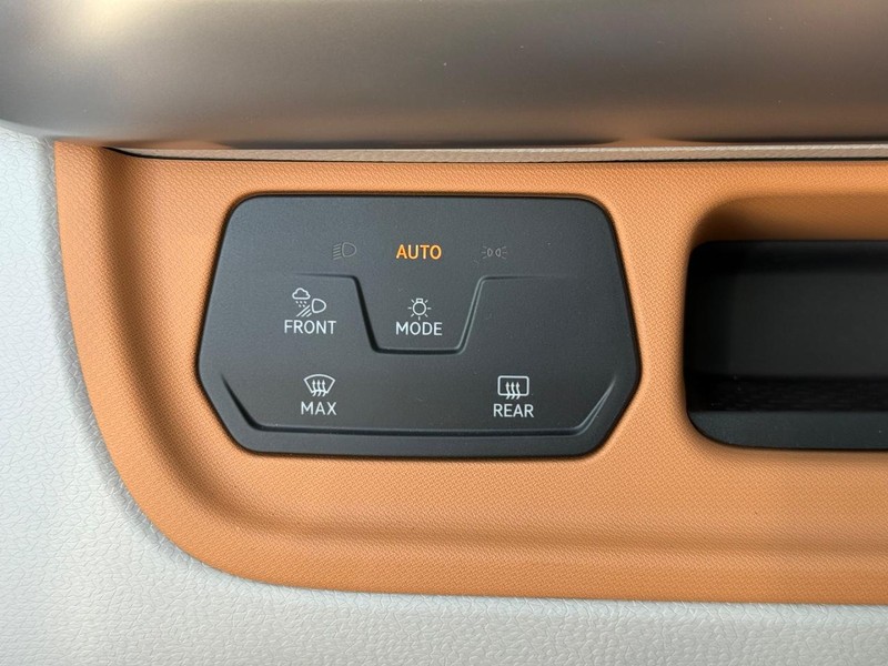 Volkswagen ID. Buzz Vehicle Full-screen Gallery Image 13