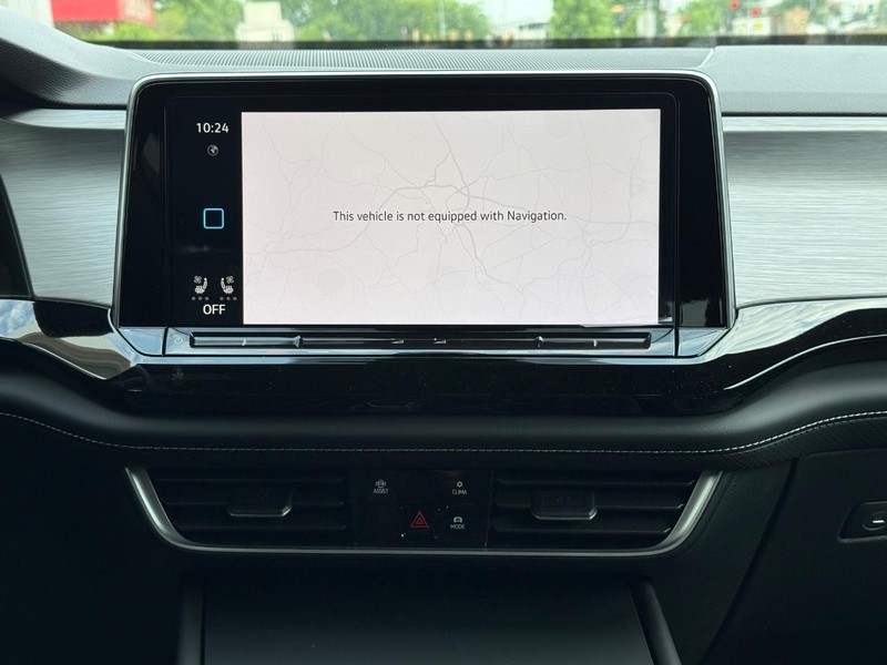 Volkswagen Atlas Cross Sport Vehicle Full-screen Gallery Image 6