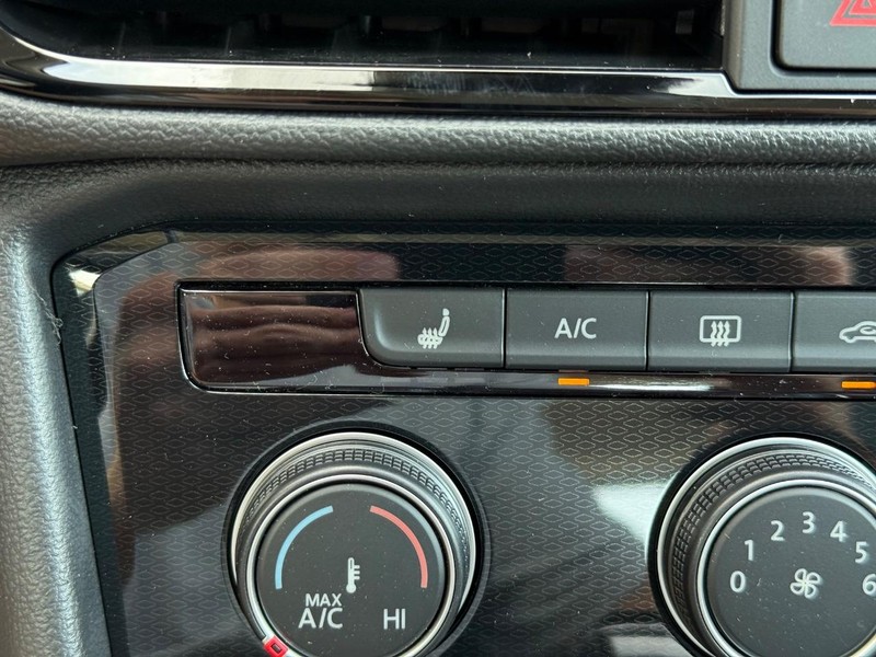 Volkswagen Taos Vehicle Full-screen Gallery Image 13