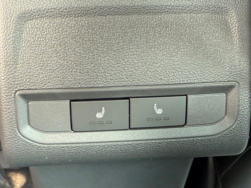 Volkswagen Jetta Vehicle Full-screen Gallery Image 10