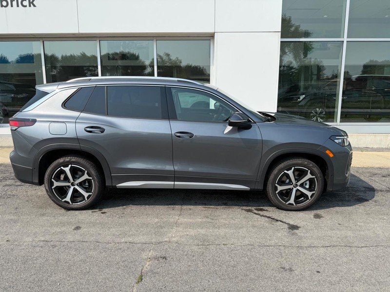 Volkswagen Tiguan Vehicle Full-screen Gallery Image 2