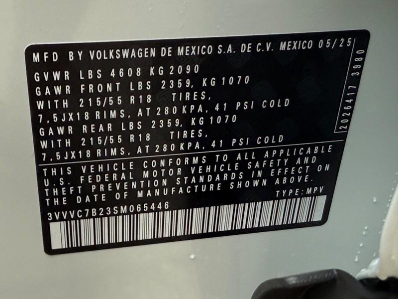 Volkswagen Taos Vehicle Full-screen Gallery Image 17