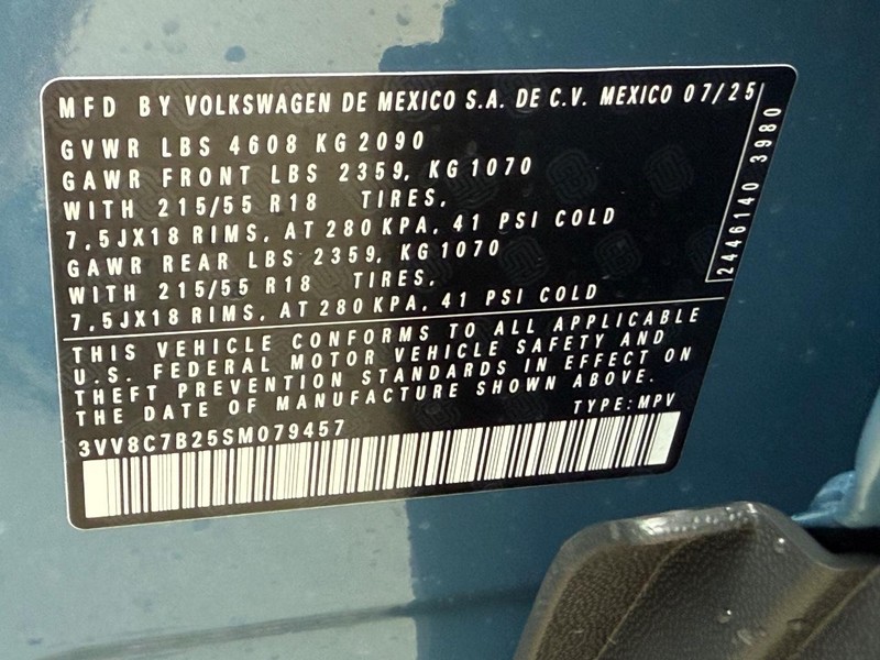 Volkswagen Taos Vehicle Full-screen Gallery Image 17