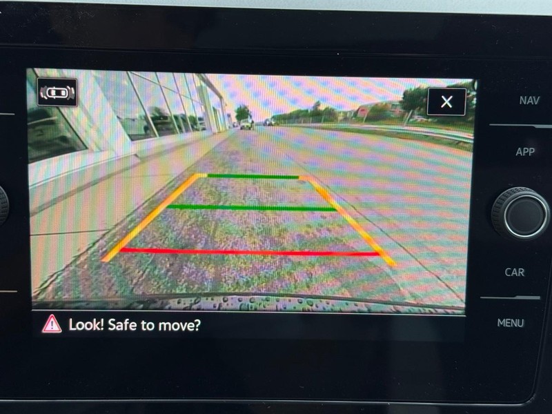 Volkswagen Taos Vehicle Full-screen Gallery Image 13