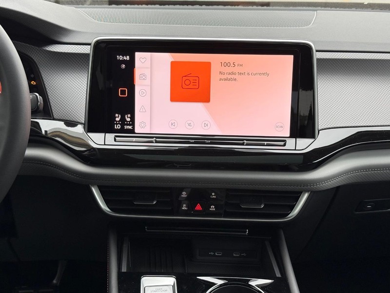 Volkswagen Atlas Vehicle Full-screen Gallery Image 6