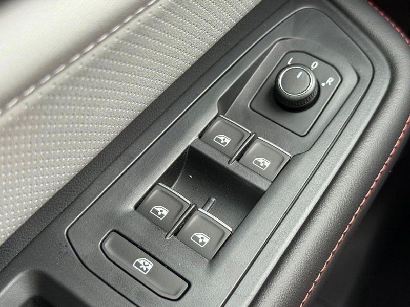 Volkswagen Atlas Vehicle Full-screen Gallery Image 15