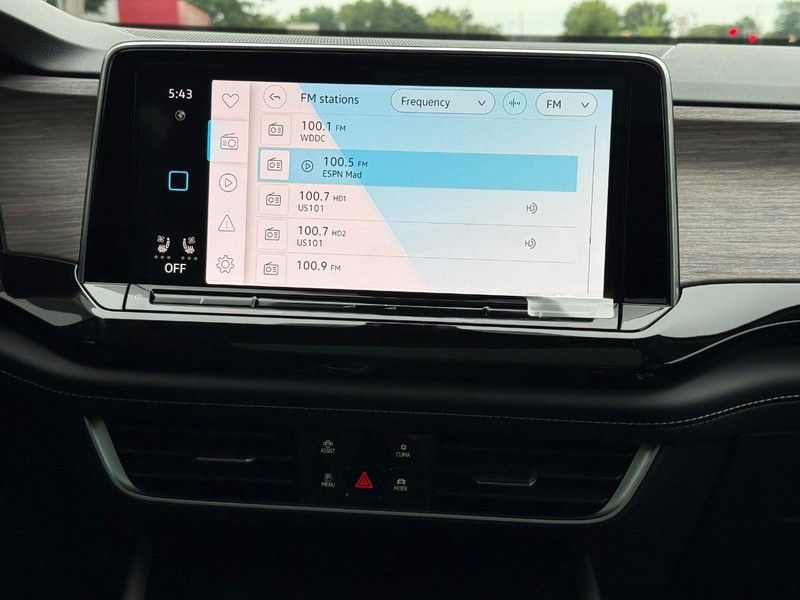 Volkswagen Atlas Vehicle Full-screen Gallery Image 8