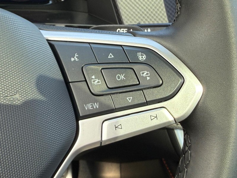 Volkswagen Atlas Vehicle Full-screen Gallery Image 13