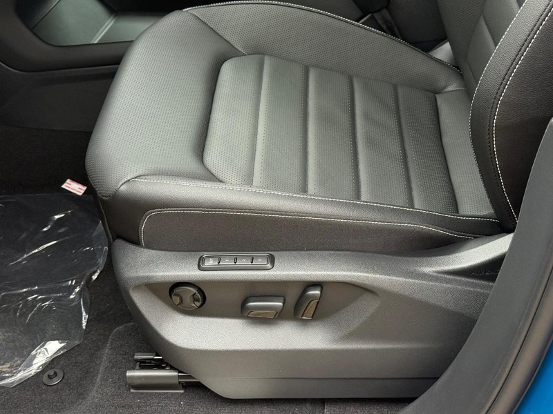 Volkswagen Atlas Vehicle Full-screen Gallery Image 18