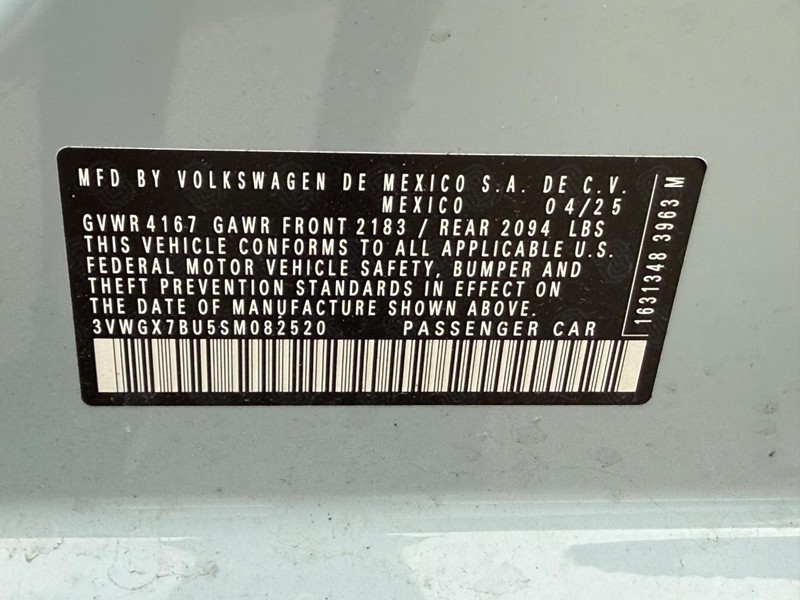 Volkswagen Jetta Vehicle Full-screen Gallery Image 17