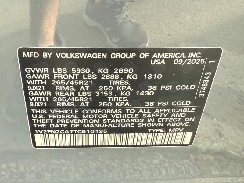 Volkswagen Atlas Vehicle Full-screen Gallery Image 17