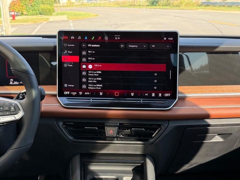 Volkswagen Tiguan Vehicle Full-screen Gallery Image 7