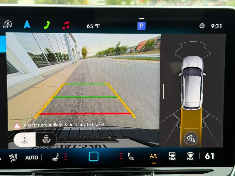 Volkswagen Tiguan Vehicle Full-screen Gallery Image 13