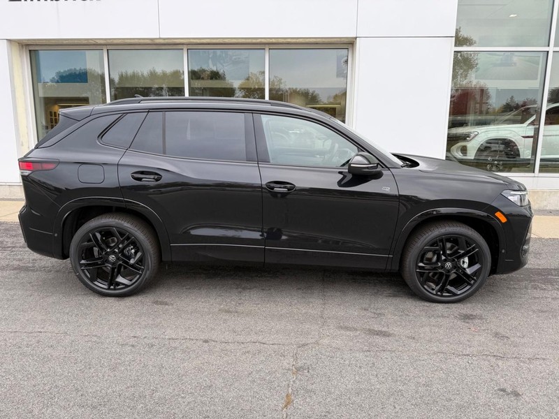 Volkswagen Tiguan Vehicle Full-screen Gallery Image 2