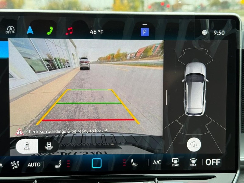 Volkswagen Tiguan Vehicle Full-screen Gallery Image 13