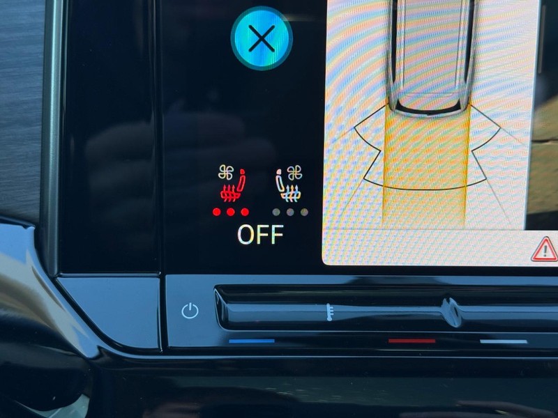 Volkswagen Atlas Vehicle Full-screen Gallery Image 15