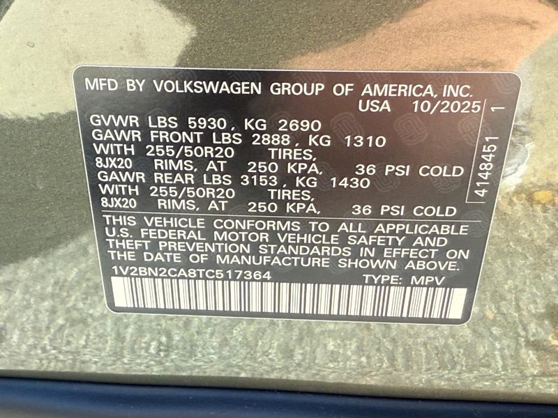 Volkswagen Atlas Vehicle Full-screen Gallery Image 18