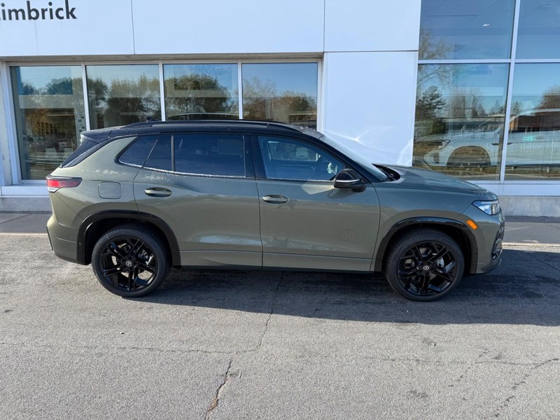 Volkswagen Tiguan Vehicle Full-screen Gallery Image 2