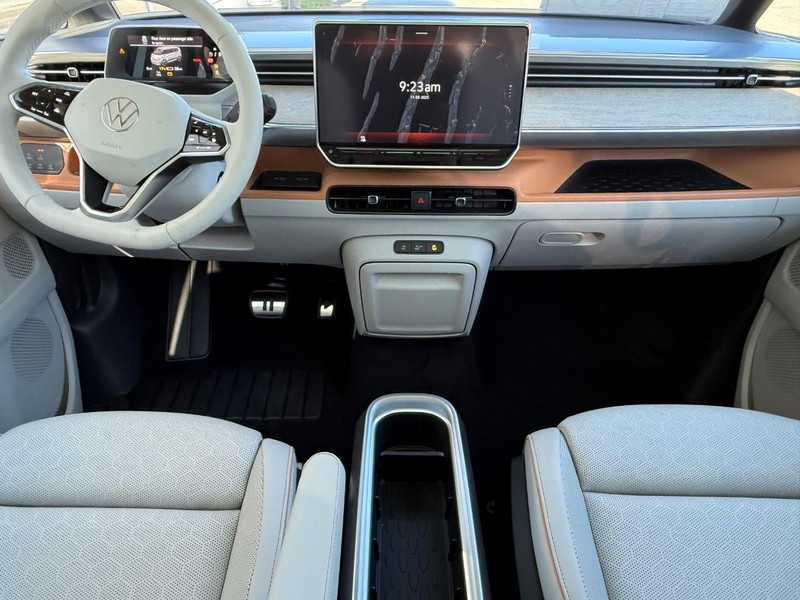 Volkswagen ID. Buzz Vehicle Full-screen Gallery Image 7