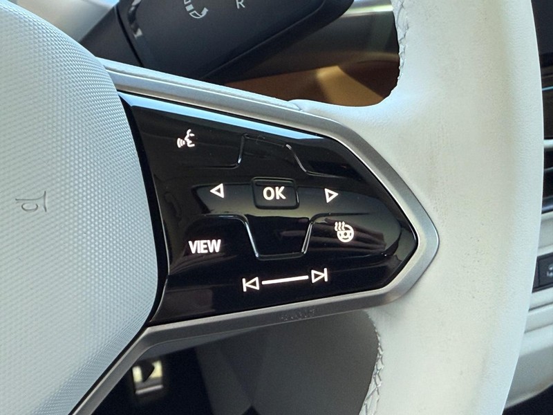 Volkswagen ID. Buzz Vehicle Full-screen Gallery Image 13