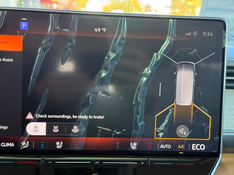 Volkswagen ID. Buzz Vehicle Full-screen Gallery Image 15