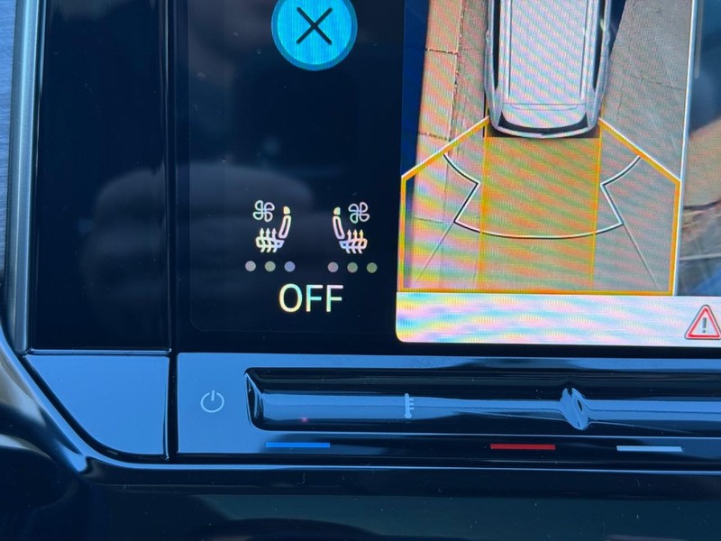 Volkswagen Atlas Vehicle Full-screen Gallery Image 15