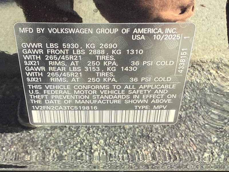 Volkswagen Atlas Vehicle Full-screen Gallery Image 18