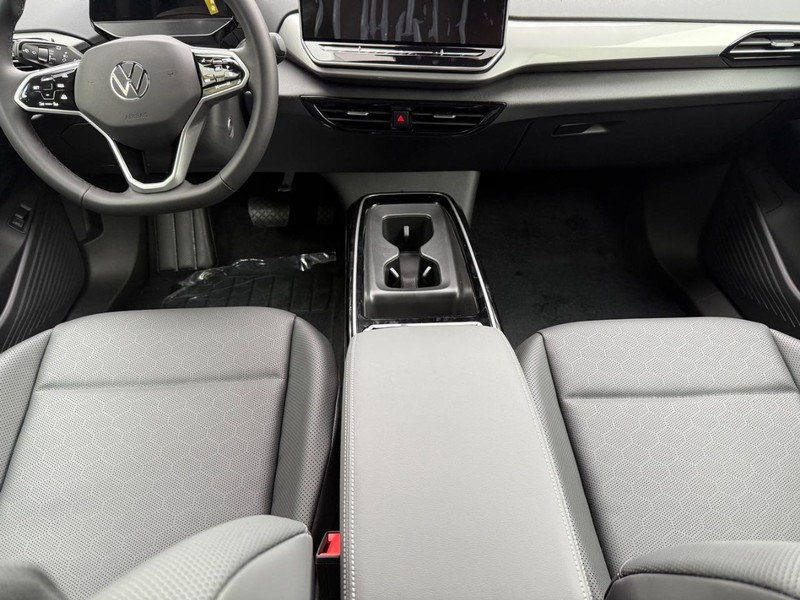 Volkswagen ID.4 Vehicle Full-screen Gallery Image 5