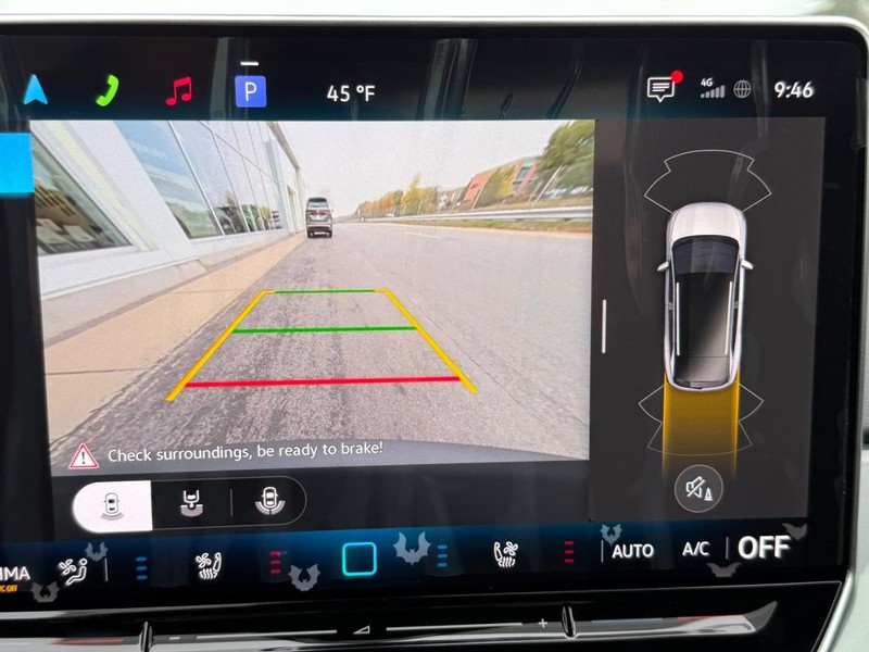 Volkswagen ID.4 Vehicle Full-screen Gallery Image 12