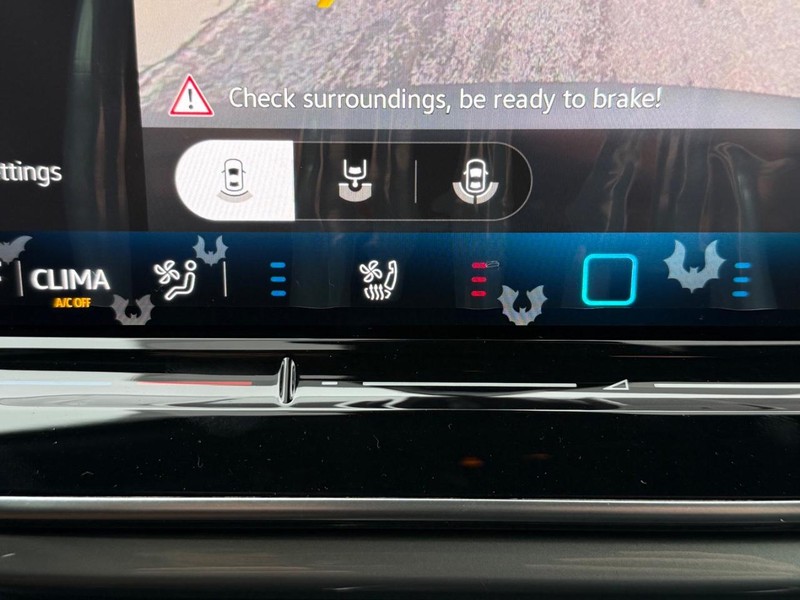 Volkswagen ID.4 Vehicle Full-screen Gallery Image 13