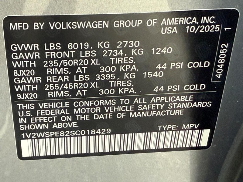 Volkswagen ID.4 Vehicle Full-screen Gallery Image 16