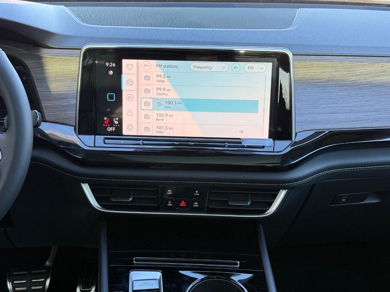 Volkswagen Atlas Vehicle Full-screen Gallery Image 8