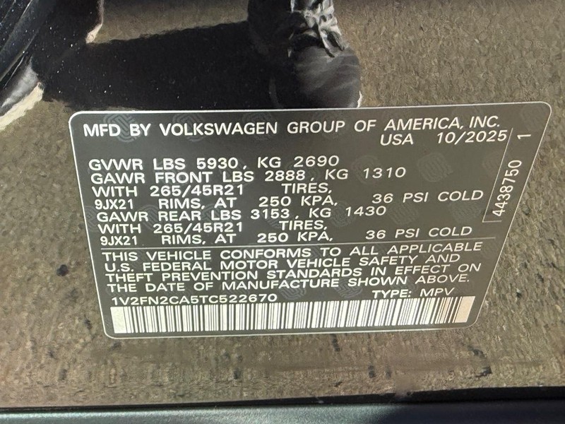 Volkswagen Atlas Vehicle Full-screen Gallery Image 18