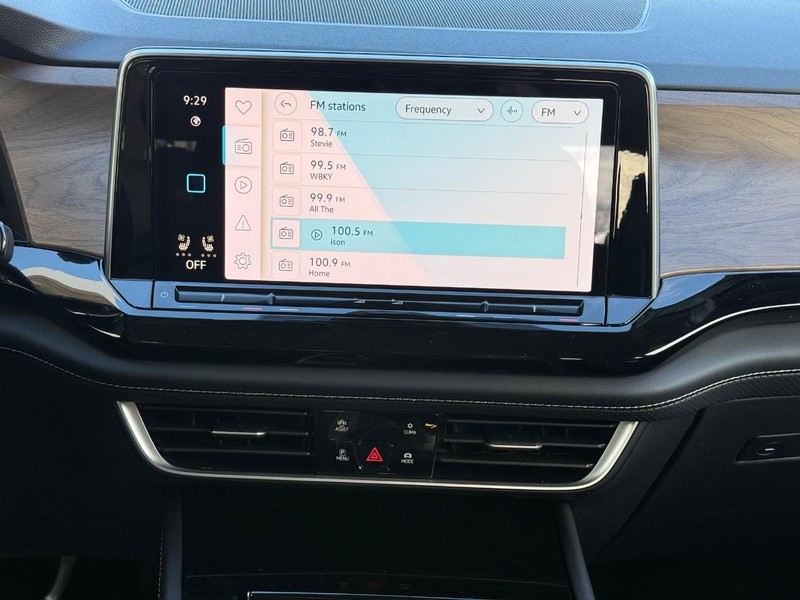 Volkswagen Atlas Vehicle Full-screen Gallery Image 7