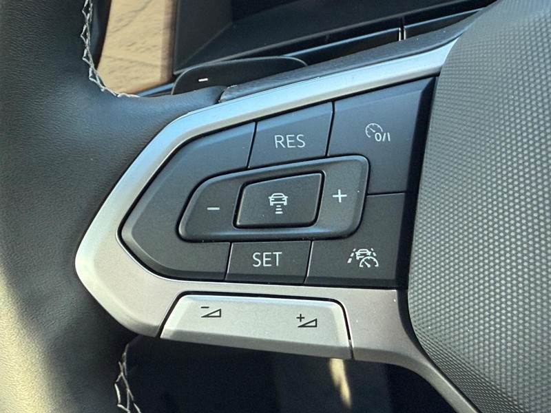 Volkswagen Atlas Vehicle Full-screen Gallery Image 11