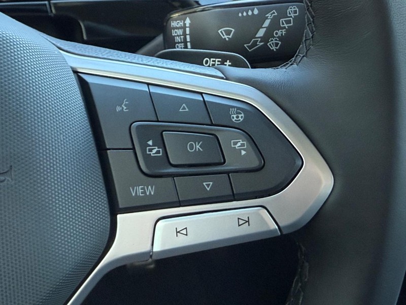 Volkswagen Atlas Vehicle Full-screen Gallery Image 13