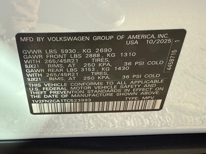 Volkswagen Atlas Vehicle Full-screen Gallery Image 18