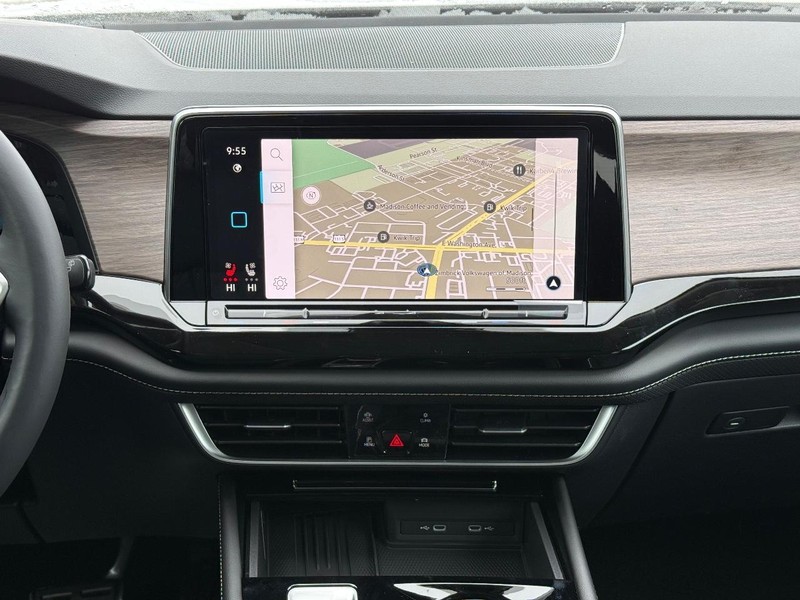 Volkswagen Atlas Vehicle Full-screen Gallery Image 7