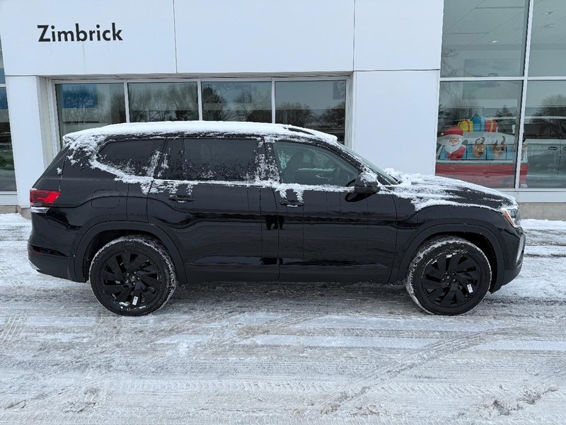 Volkswagen Atlas Vehicle Full-screen Gallery Image 2