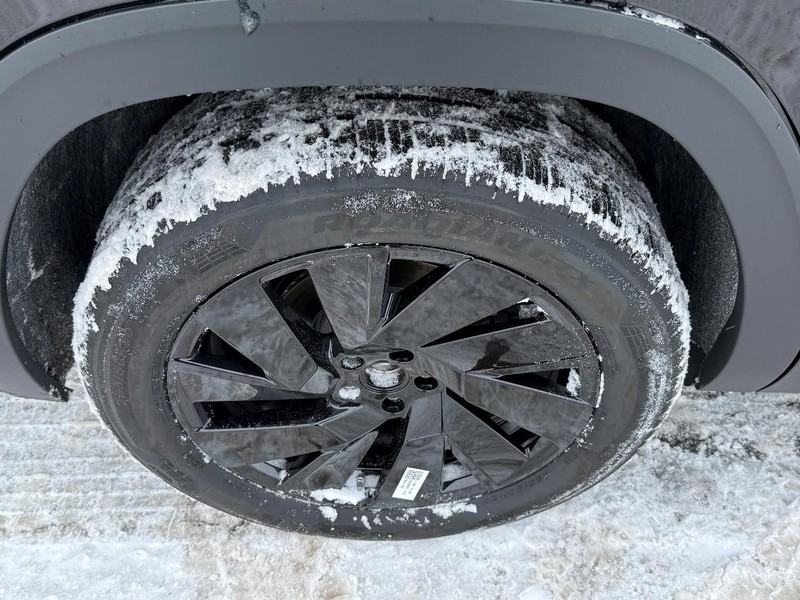 Volkswagen Atlas Vehicle Full-screen Gallery Image 4