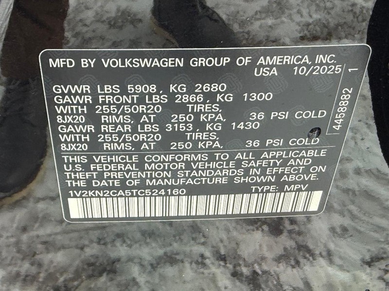 Volkswagen Atlas Vehicle Full-screen Gallery Image 17